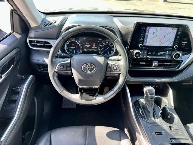 used 2021 Toyota Highlander Hybrid car, priced at $32,518