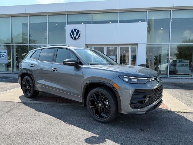 new 2025 Volkswagen Tiguan car, priced at $37,050
