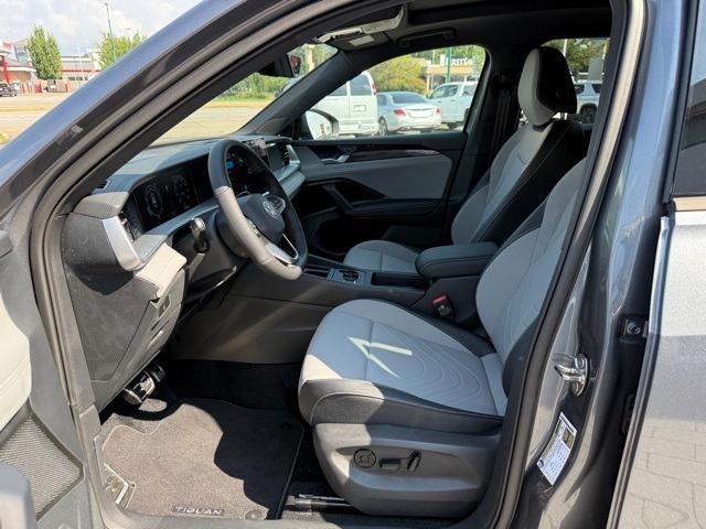 new 2025 Volkswagen Tiguan car, priced at $37,050