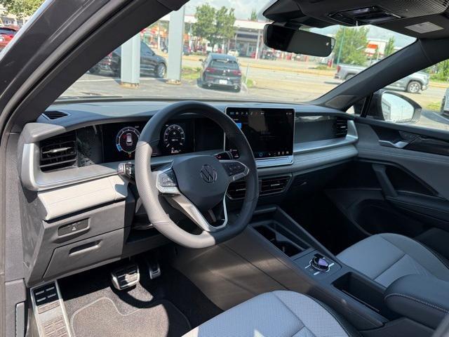new 2025 Volkswagen Tiguan car, priced at $37,050