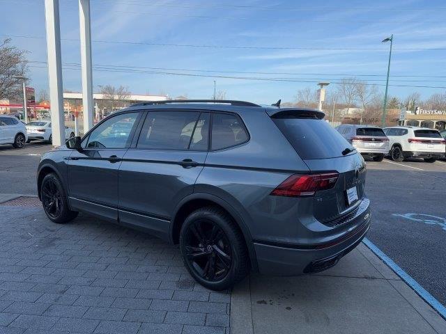 new 2024 Volkswagen Tiguan car, priced at $33,926