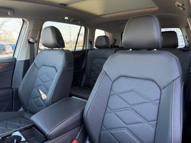 new 2025 Volkswagen Atlas car, priced at $41,564