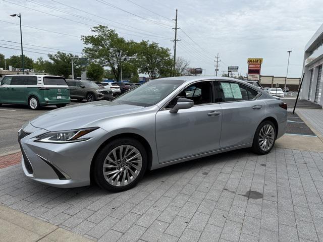 used 2023 Lexus ES 300h car, priced at $45,508