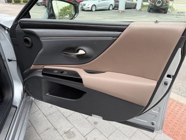 used 2023 Lexus ES 300h car, priced at $45,508