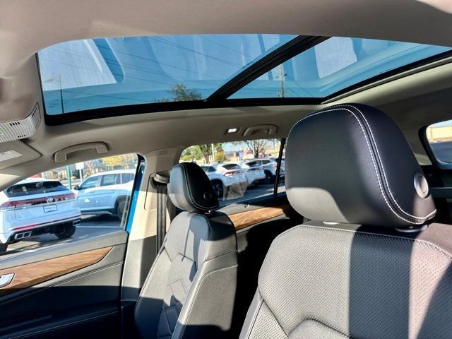 new 2025 Volkswagen Atlas car, priced at $41,564