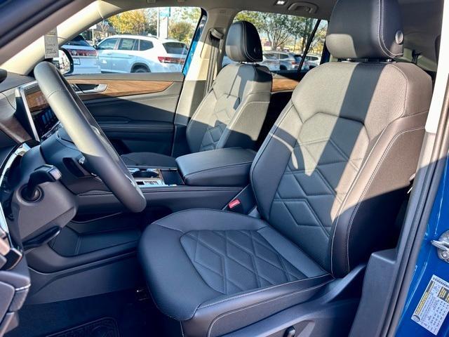 new 2025 Volkswagen Atlas car, priced at $41,564