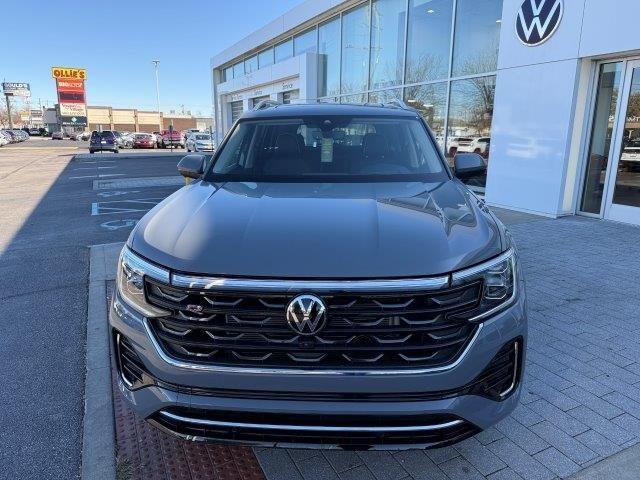 new 2025 Volkswagen Atlas car, priced at $57,116