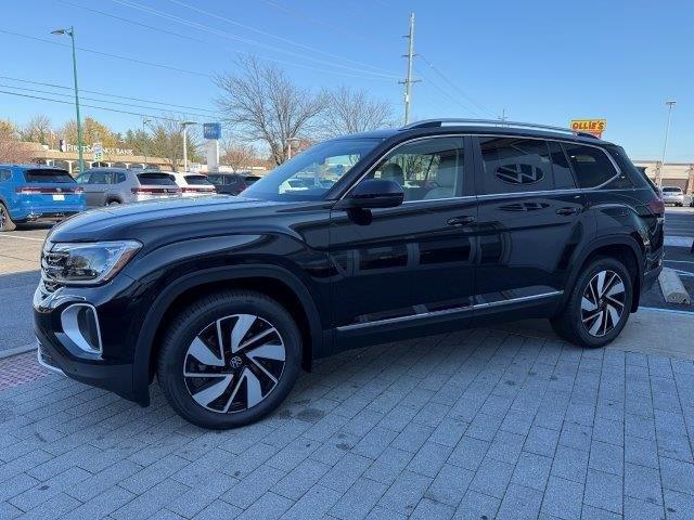 new 2025 Volkswagen Atlas car, priced at $50,731