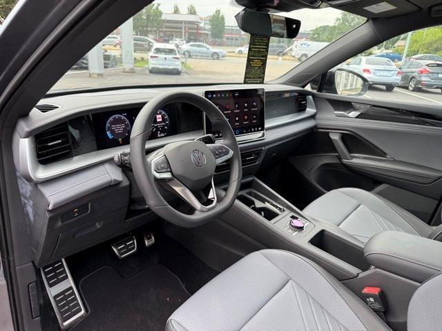 new 2025 Volkswagen Tiguan car, priced at $36,231