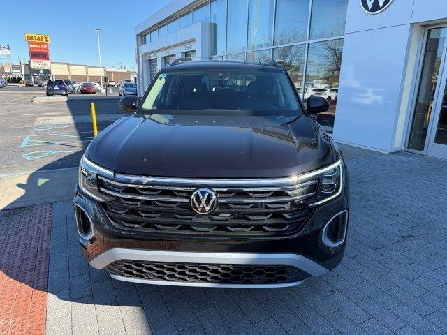 new 2025 Volkswagen Atlas car, priced at $49,586