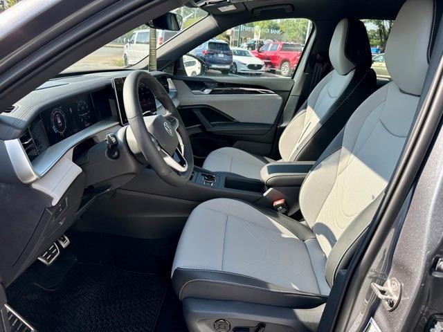 new 2025 Volkswagen Tiguan car, priced at $36,231