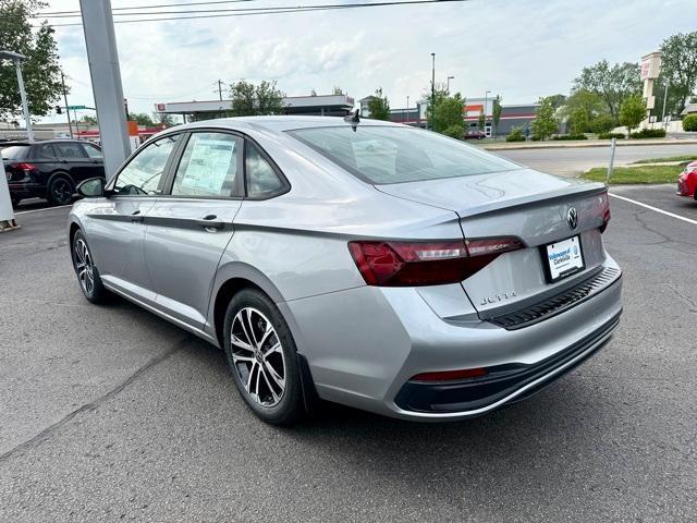 new 2024 Volkswagen Jetta car, priced at $24,253