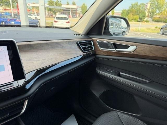 new 2026 Volkswagen Atlas car, priced at $40,100