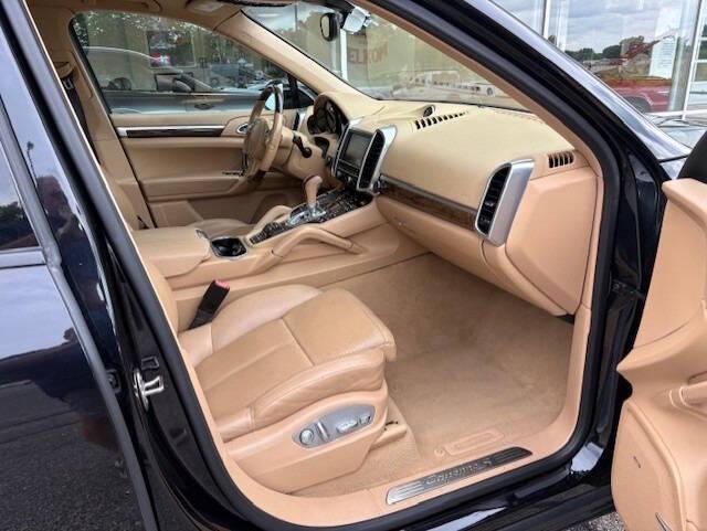 used 2014 Porsche Cayenne car