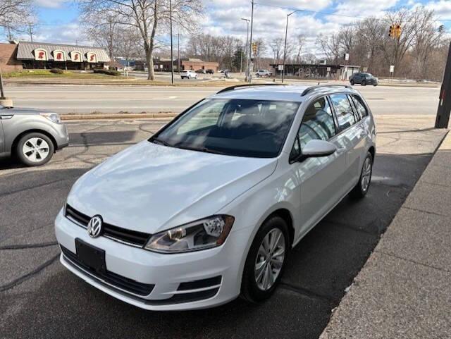 used 2017 Volkswagen Golf SportWagen car, priced at $14,595