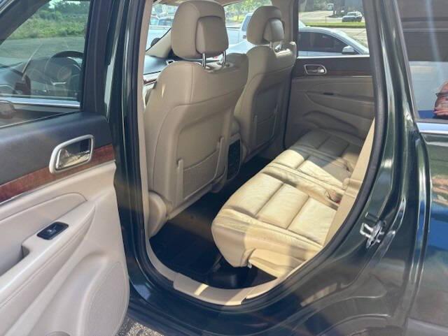used 2011 Jeep Grand Cherokee car, priced at $14,995
