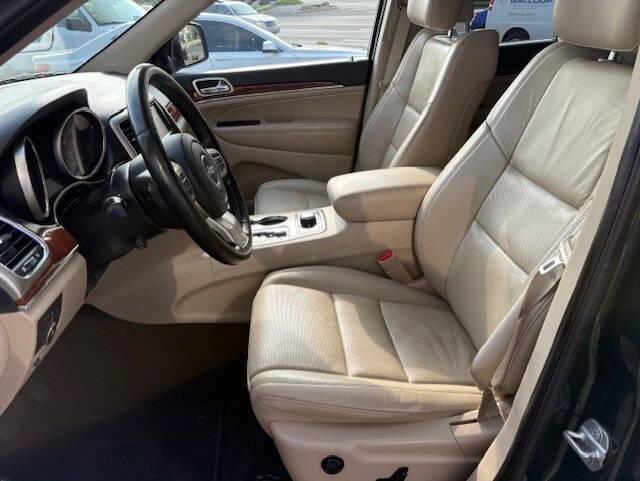 used 2011 Jeep Grand Cherokee car, priced at $14,995
