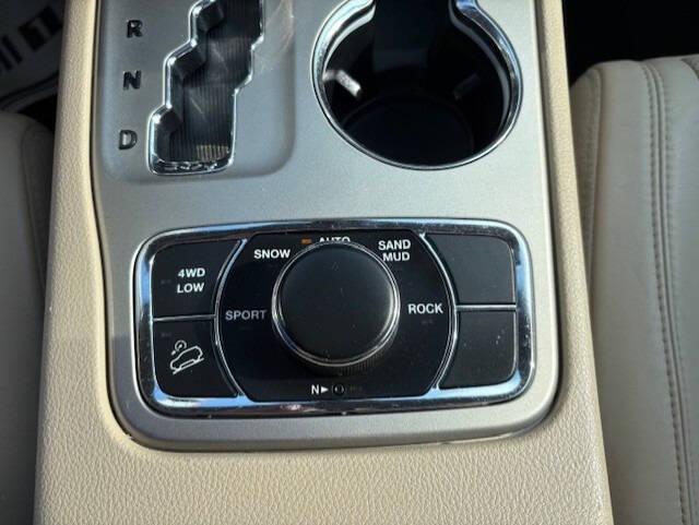 used 2011 Jeep Grand Cherokee car, priced at $14,995