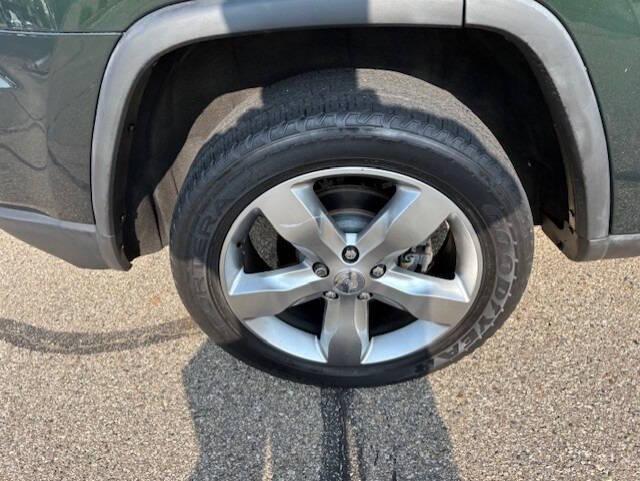 used 2011 Jeep Grand Cherokee car, priced at $14,995