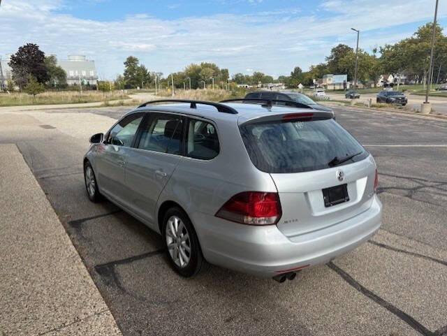 used 2012 Volkswagen Jetta SportWagen car, priced at $9,495