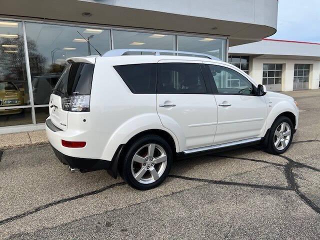 used 2009 Mitsubishi Outlander car, priced at $9,495