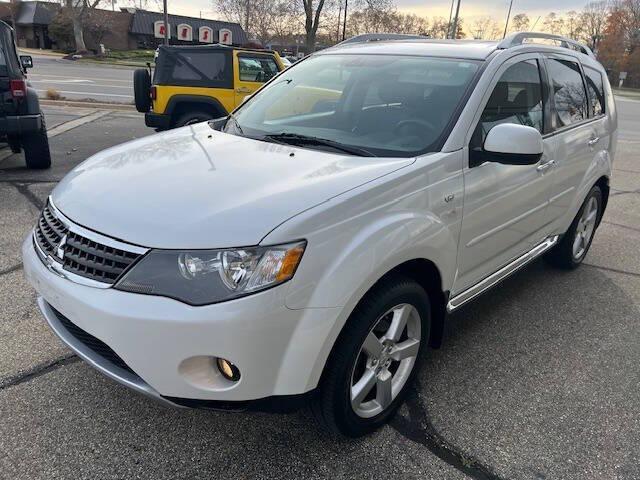 used 2009 Mitsubishi Outlander car, priced at $9,495