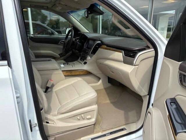 used 2017 GMC Yukon car, priced at $24,495