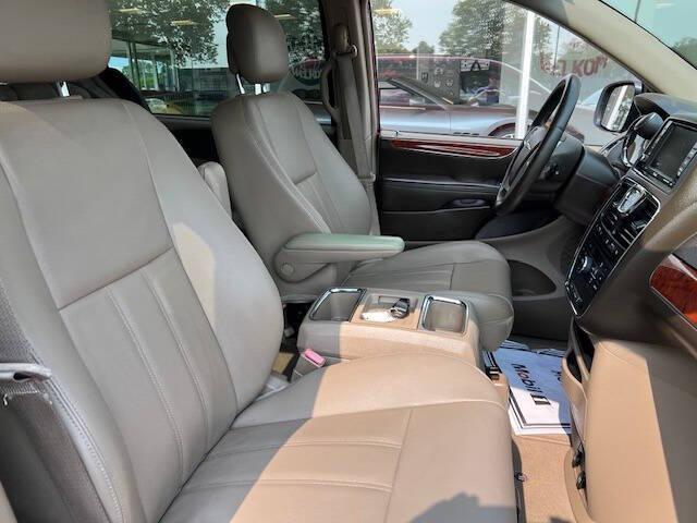 used 2014 Chrysler Town & Country car, priced at $12,995