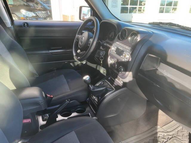 used 2015 Jeep Patriot car, priced at $9,495