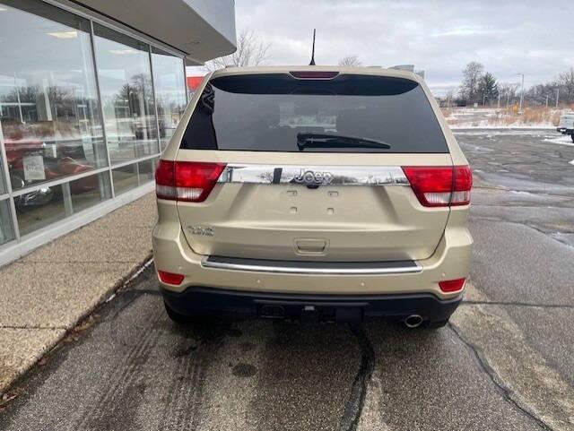 used 2012 Jeep Grand Cherokee car, priced at $13,995