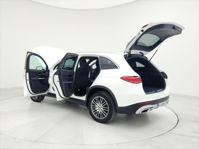 new 2025 Mercedes-Benz GLC 300 car, priced at $53,385