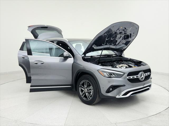 new 2025 Mercedes-Benz GLA 250 car, priced at $48,895