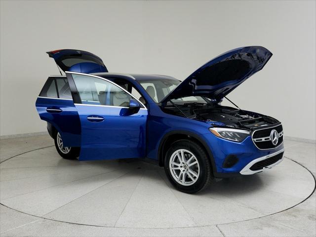 new 2025 Mercedes-Benz GLC 300 car, priced at $53,950