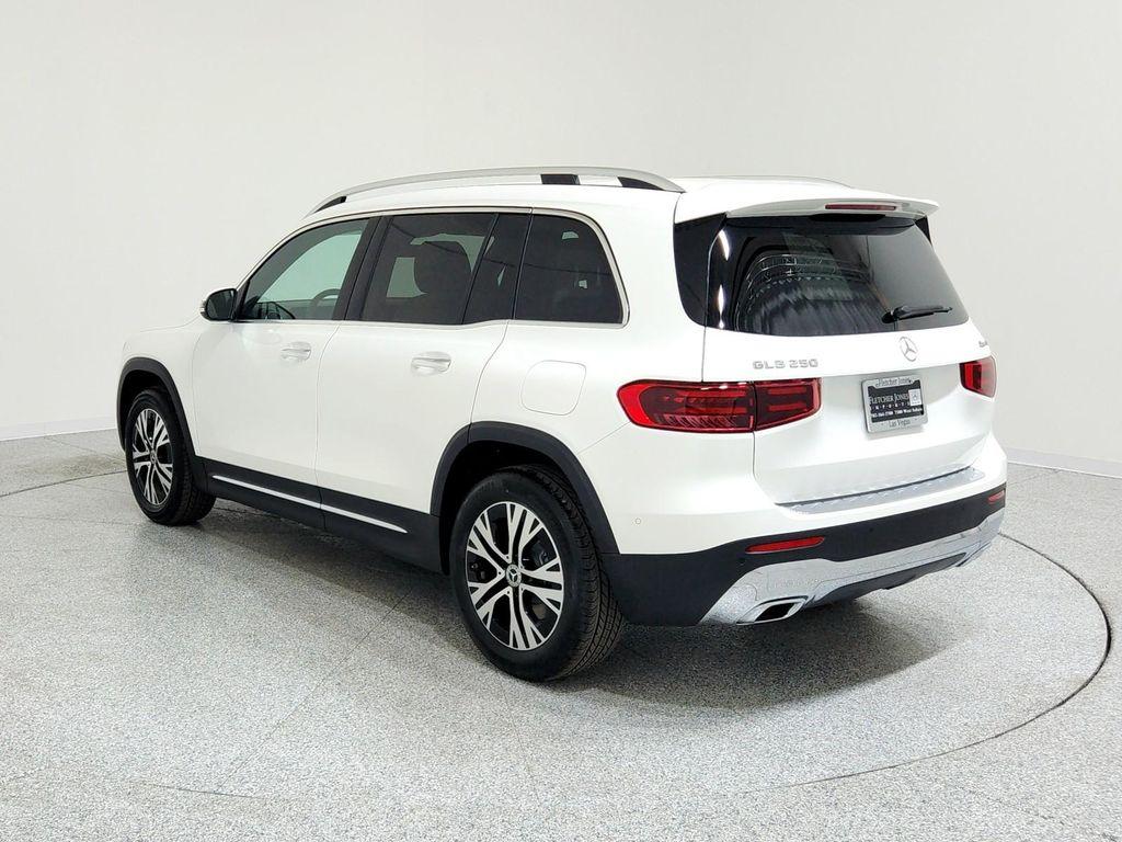 new 2025 Mercedes-Benz GLB 250 car, priced at $51,095