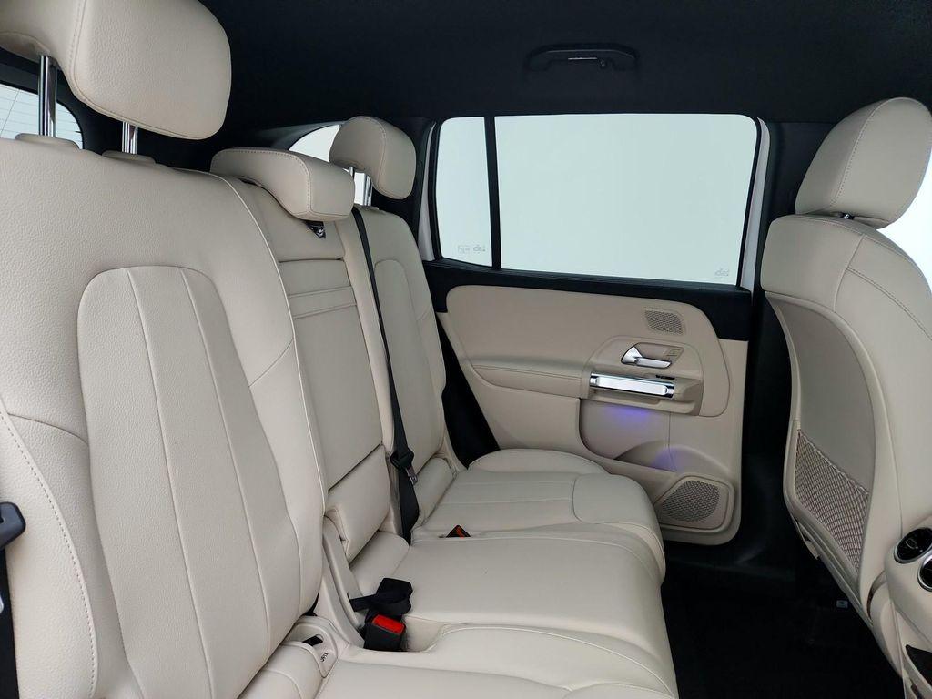 new 2025 Mercedes-Benz GLB 250 car, priced at $48,645
