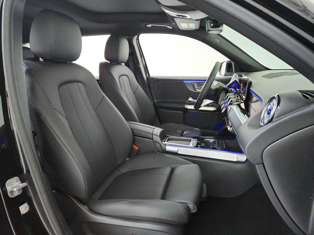 new 2026 Mercedes-Benz GLB 250 car, priced at $49,305