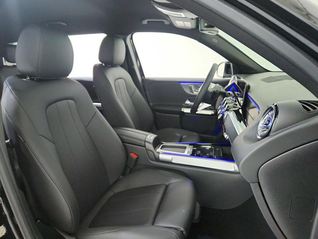new 2025 Mercedes-Benz GLB 250 car, priced at $49,595