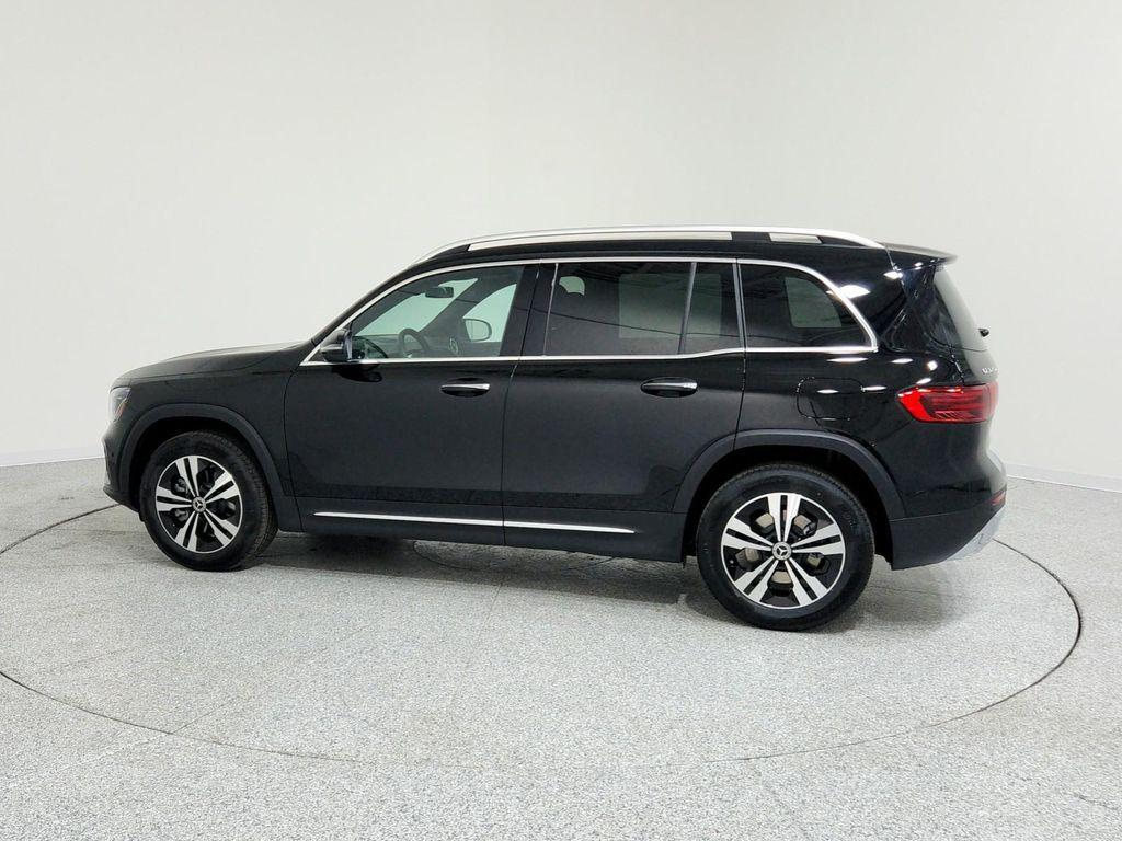 new 2025 Mercedes-Benz GLB 250 car, priced at $49,595