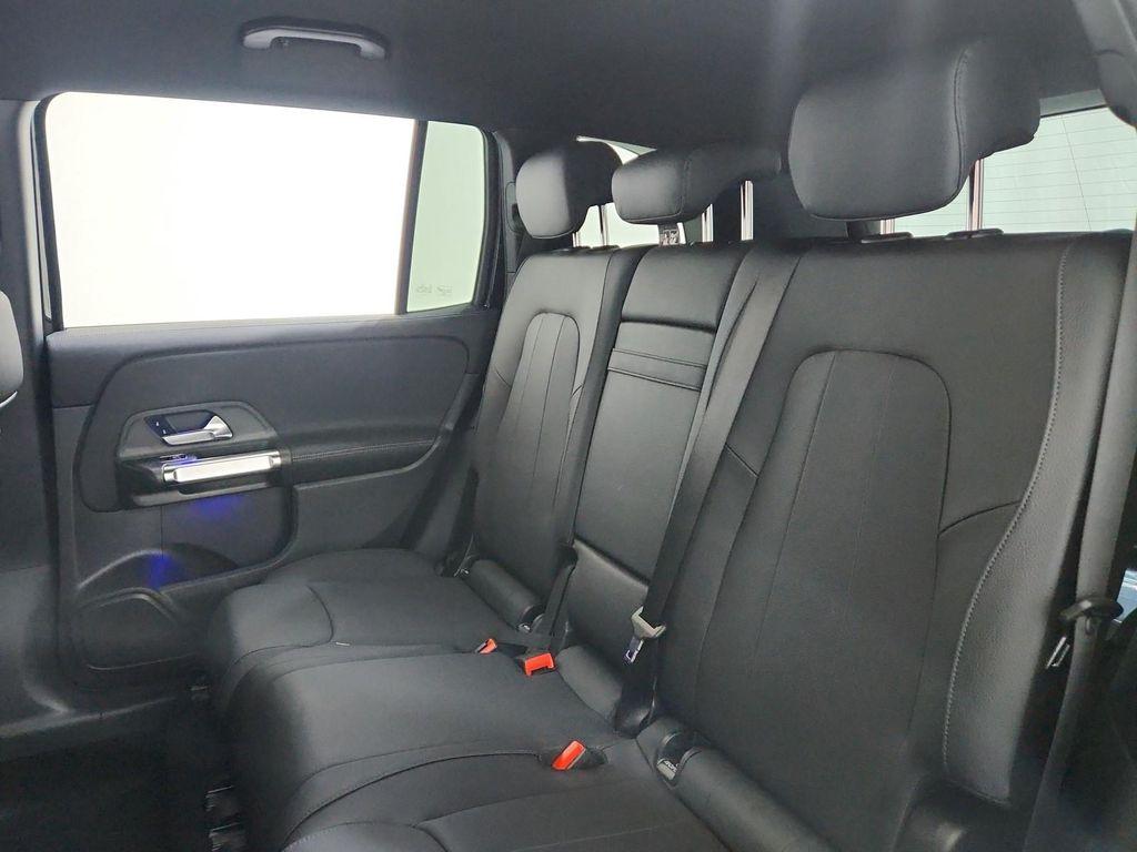 new 2025 Mercedes-Benz GLB 250 car, priced at $49,595