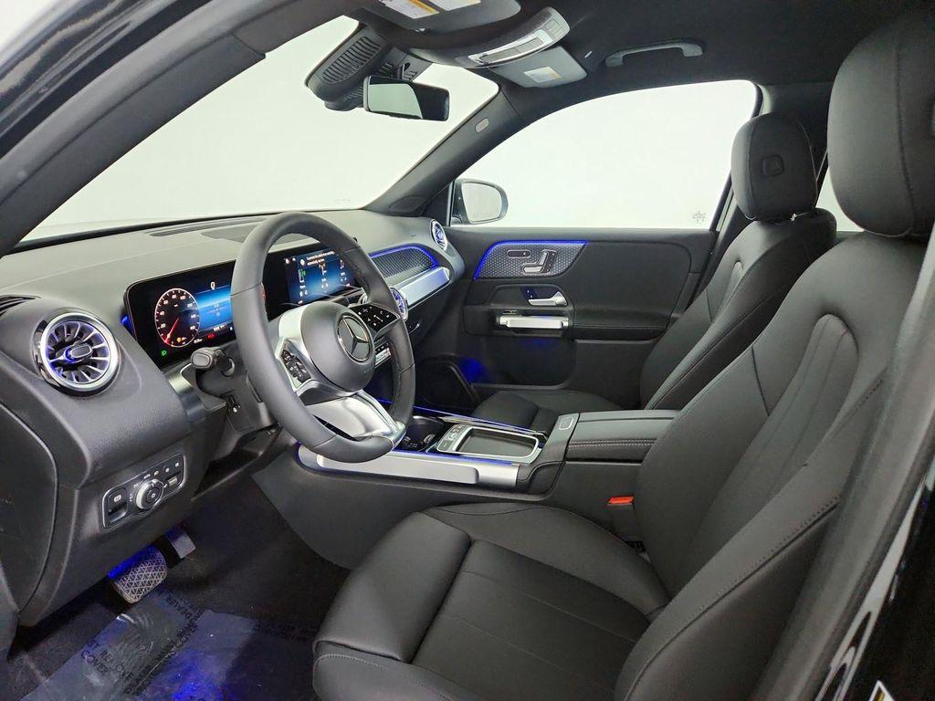 new 2025 Mercedes-Benz GLB 250 car, priced at $49,595