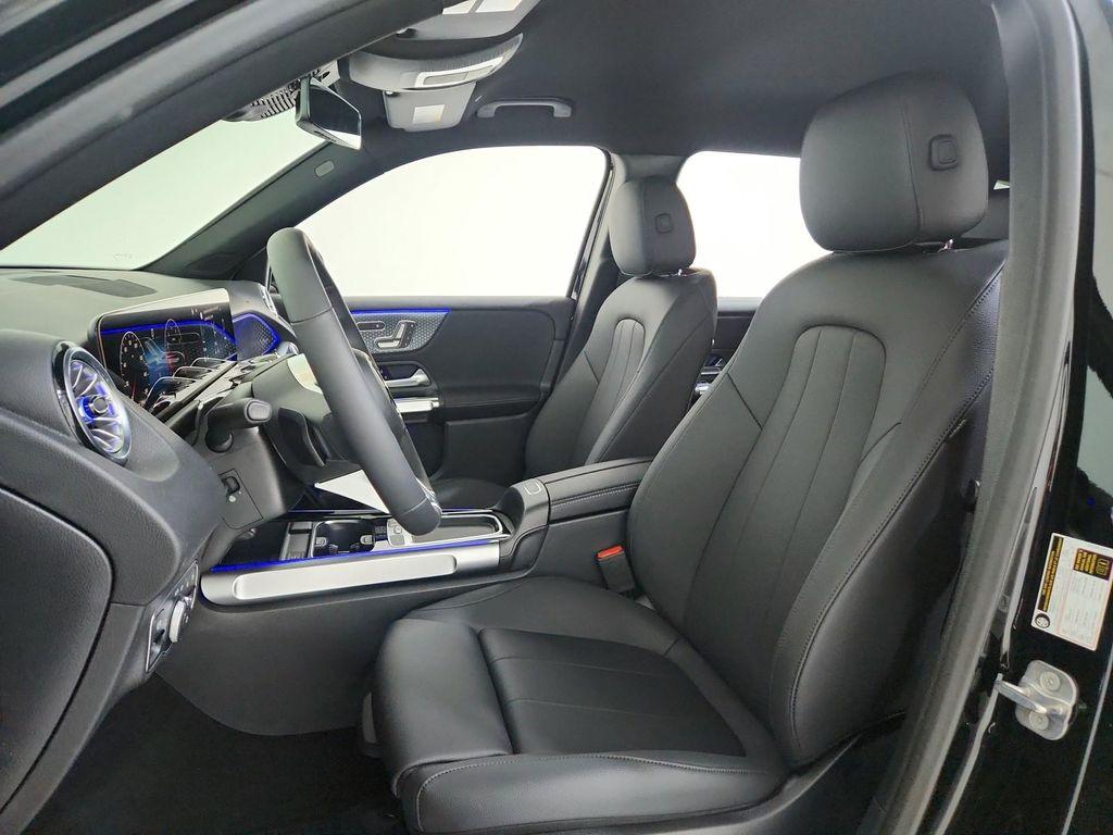new 2025 Mercedes-Benz GLB 250 car, priced at $49,595