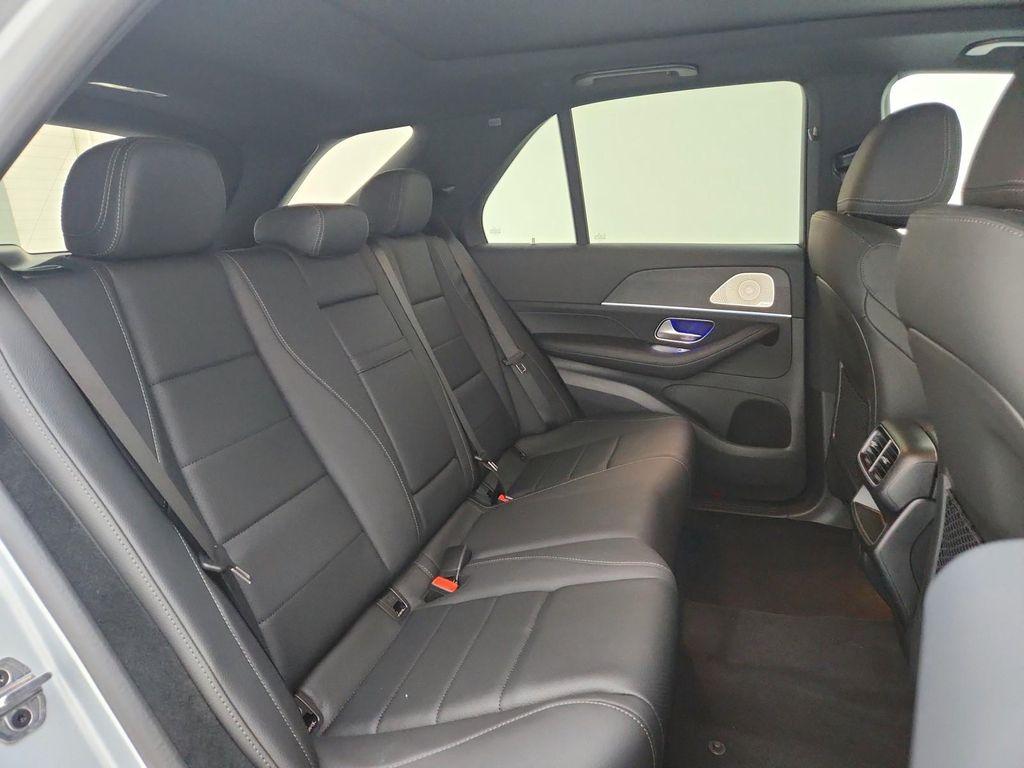 new 2025 Mercedes-Benz GLE 450 car, priced at $79,435