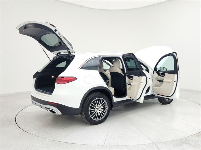 new 2025 Mercedes-Benz GLC 300 car, priced at $51,995