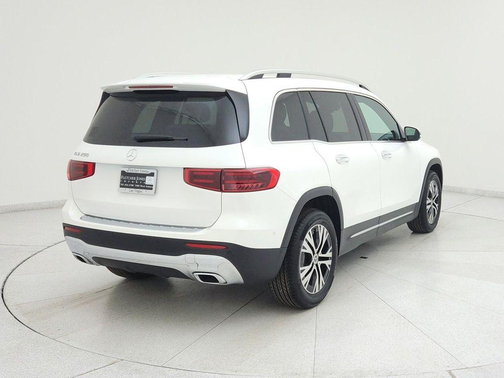 new 2025 Mercedes-Benz GLB 250 car, priced at $48,645
