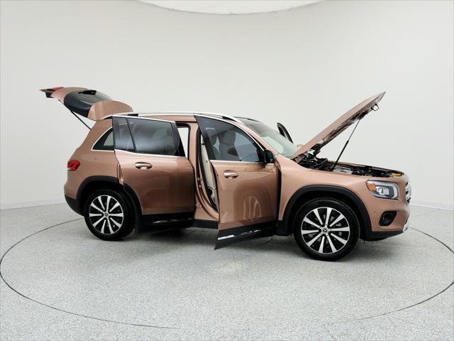 used 2022 Mercedes-Benz GLB 250 car, priced at $32,994