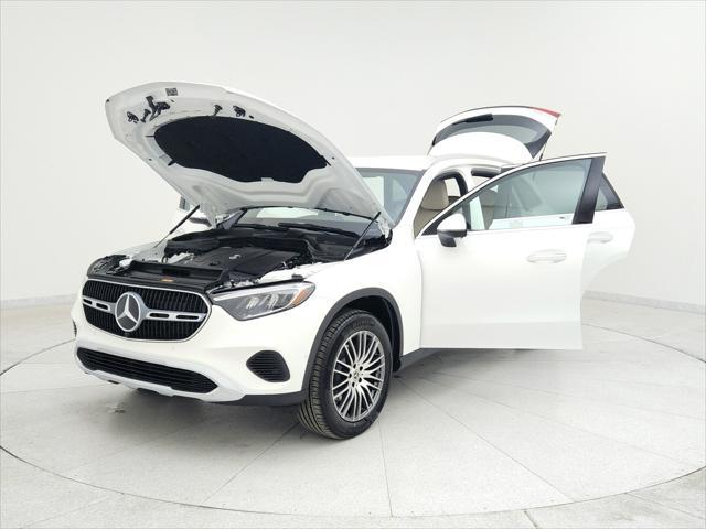 new 2025 Mercedes-Benz GLC 300 car, priced at $53,120