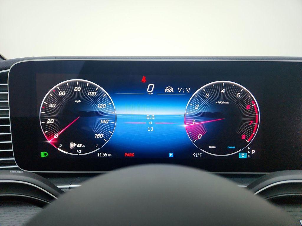 new 2025 Mercedes-Benz GLS 450 car