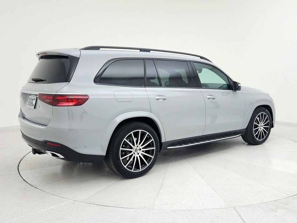 new 2025 Mercedes-Benz GLS 450 car
