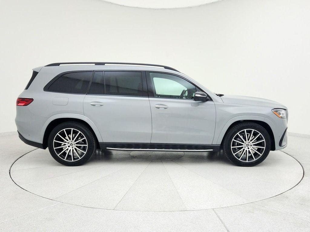 new 2025 Mercedes-Benz GLS 450 car