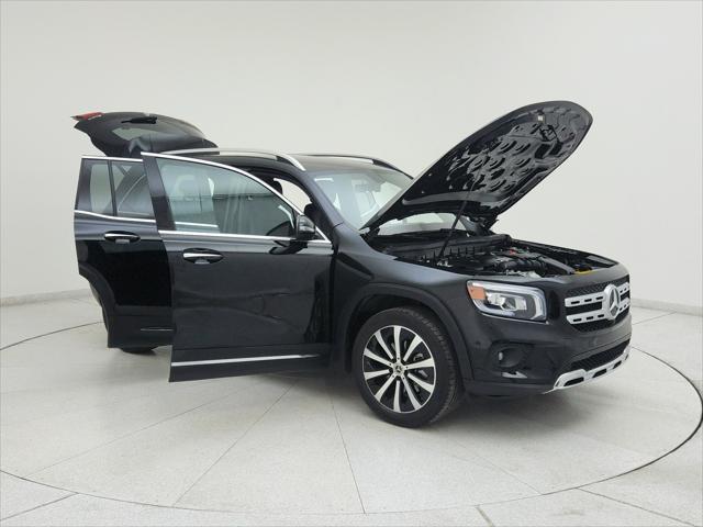 used 2022 Mercedes-Benz GLB 250 car, priced at $29,992